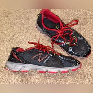 Mens New Balance 610 V2 trail running shoes Black and Red